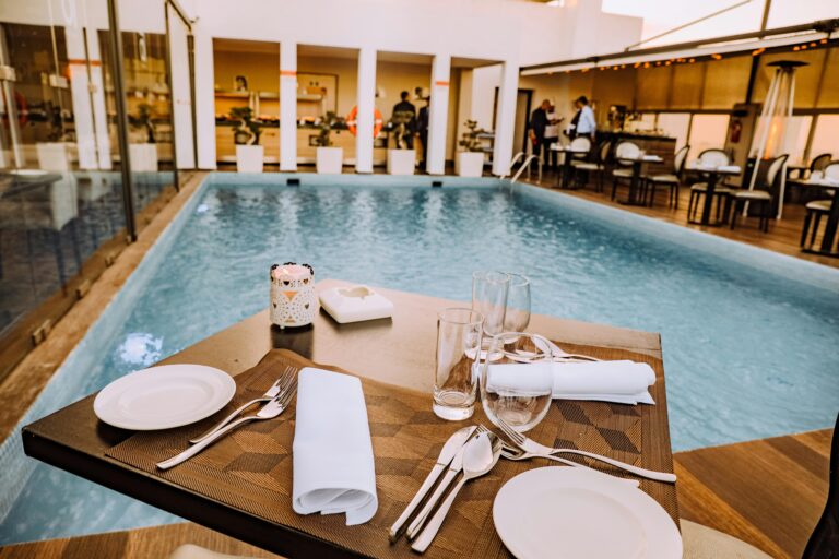 V Hotel Bencoolen