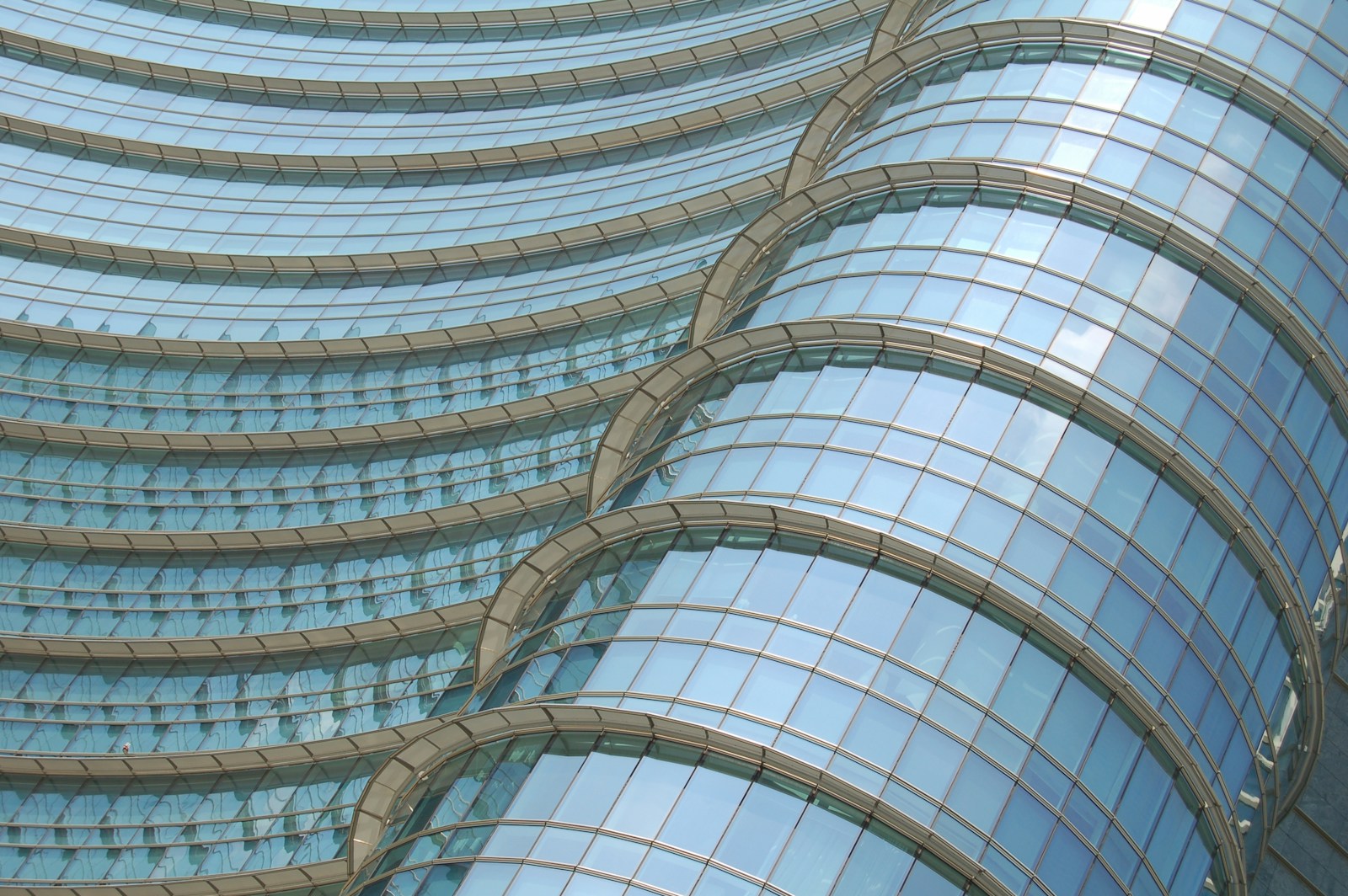 Curved Glass Canopy Installation Costs Unveiled